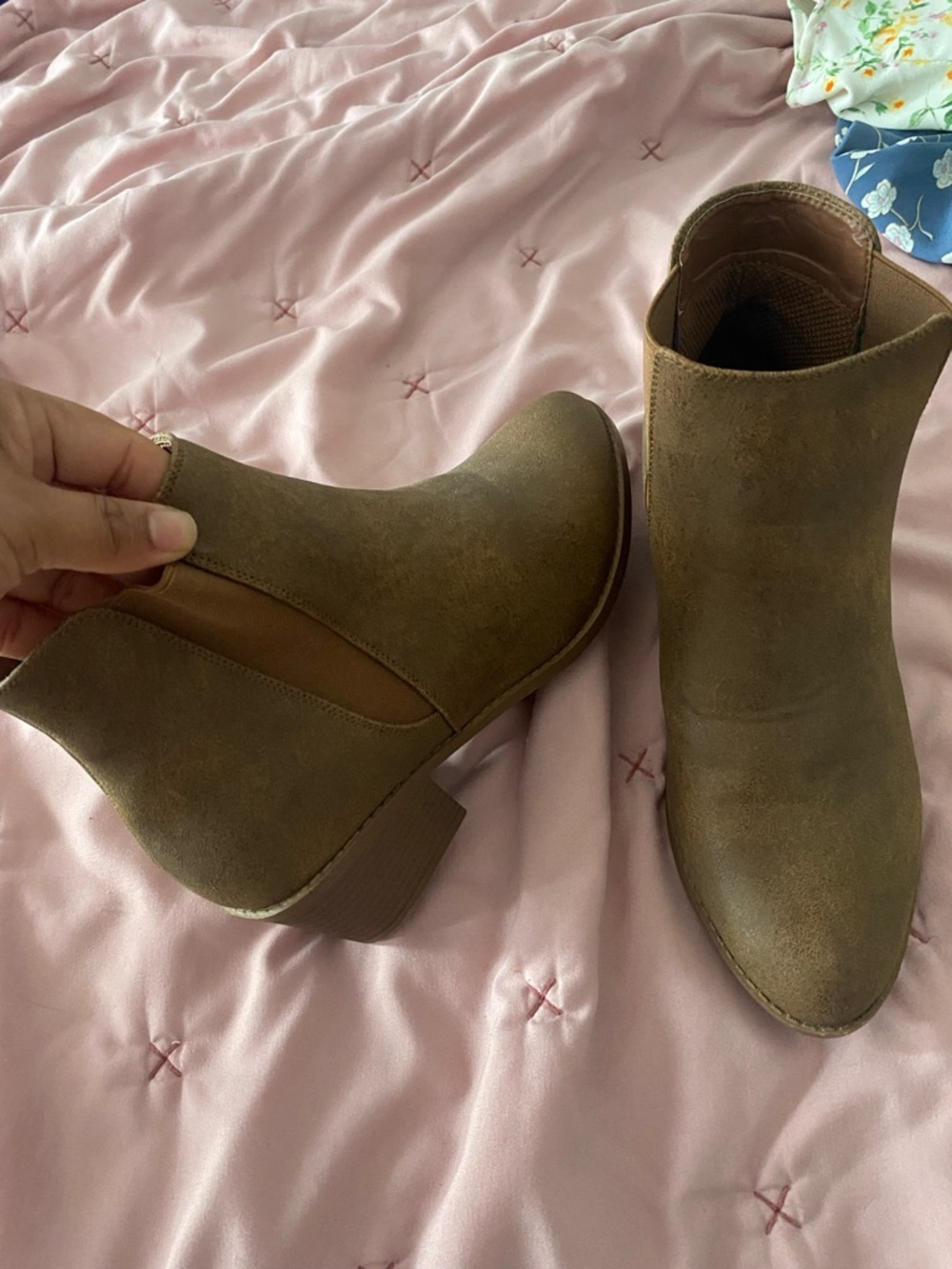 Classic Tan Ankle Booties - Women's Chelsea Style